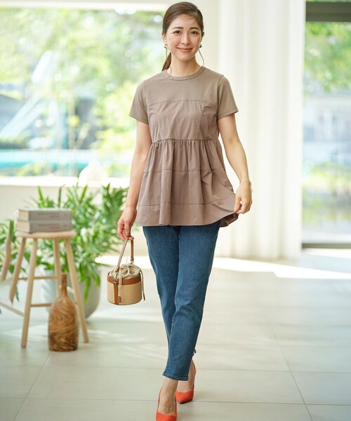 組曲(クミキョク)の「ビスチェレイヤードTシャツ(Tシャツ/カットソー・レディース・アイボリー系/ブラック系/スモーキーグリーン系・6/5/7)」の11枚目の写真