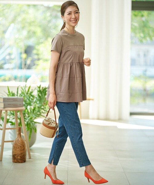 組曲(クミキョク)の「ビスチェレイヤードTシャツ(Tシャツ/カットソー・レディース・アイボリー系/ブラック系/スモーキーグリーン系・6/5/7)」の12枚目の写真