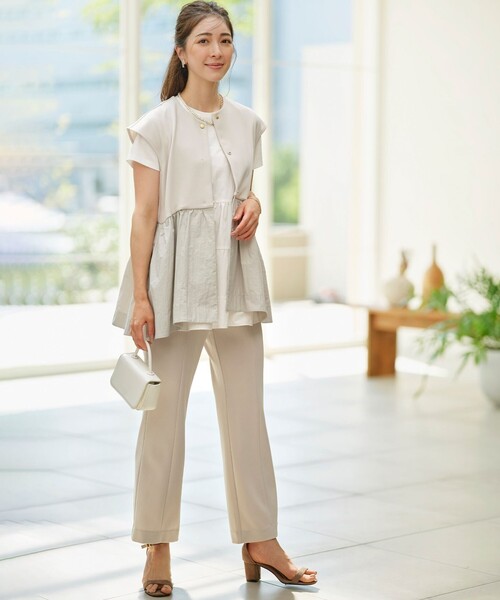 組曲(クミキョク)の「ビスチェレイヤードTシャツ(Tシャツ/カットソー・レディース・アイボリー系/ブラック系/スモーキーグリーン系・6/5/7)」の17枚目の写真