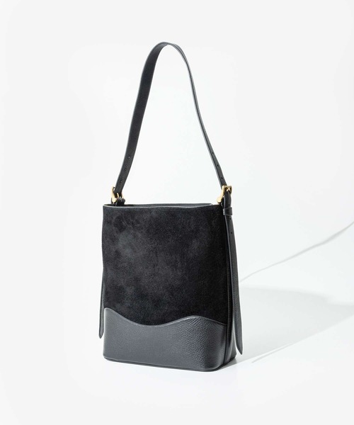 AMI Alexandre Mattiussi（アミアレクサンドルマテュッシ）の「AMI PARIS PANAME PANAME BUCKET BAG アミ パリス パンメパナメ バケット ショルダーバッグ（ショルダーバッグ・レディース・ブラック・FREE）」の12枚目の写真