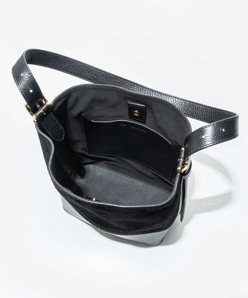 AMI Alexandre Mattiussi（アミアレクサンドルマテュッシ）の「AMI PARIS PANAME PANAME BUCKET BAG アミ パリス パンメパナメ バケット ショルダーバッグ（ショルダーバッグ・レディース・ブラック・FREE）」の8枚目の写真