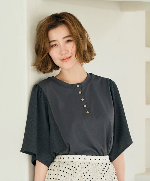 grove(グローブ)の「◆<接触冷感・UVカット・前後2WAY>異素材スリーブプルオーバー(Tシャツ/カットソー・レディース・レンガ/モスグリーン/オフホワイト/ブラック・02/03/04/05/01)」の4枚目の写真