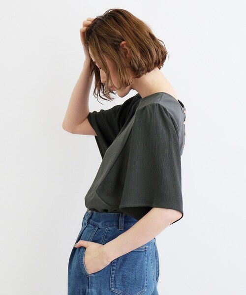 grove(グローブ)の「◆<接触冷感・UVカット・前後2WAY>異素材スリーブプルオーバー(Tシャツ/カットソー・レディース・レンガ/モスグリーン/オフホワイト/ブラック・02/03/04/05/01)」の21枚目の写真