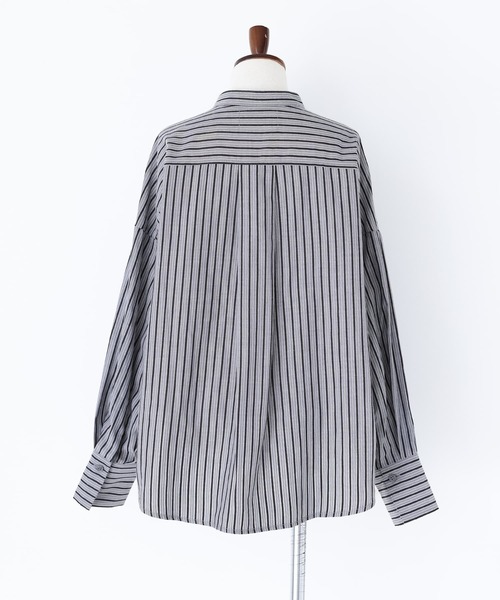 n'OrLABEL（ノアールレーベル）の「『バンドカラーストライプ柄シャツ』（シャツ/ブラウス・レディース・ネイビー/ブラウン/グリーン・1/2）」の7枚目の写真