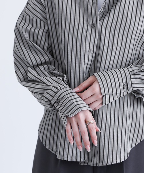 n'OrLABEL（ノアールレーベル）の「『バンドカラーストライプ柄シャツ』（シャツ/ブラウス・レディース・ネイビー/ブラウン/グリーン・1/2）」の13枚目の写真