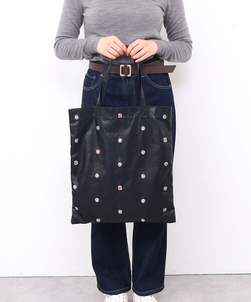 COOCO(クーコ)の「SMILEY フェイスシシュウフェイクレザーサブバッグ/A4対応(ハンドバッグ・レディース・アイボリー/ブラック・FREE)」の7枚目の写真
