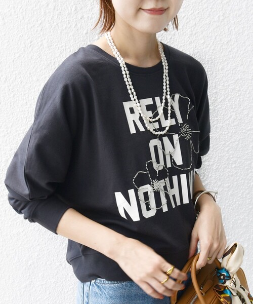 SHIPS(シップス)の「【WEB限定】 バリエーション プリント ドルマン ロングスリーブ TEE(スウェット・レディース・ストーン/オフホワイト/チャコールグレー・ONE SIZE)」の3枚目の写真