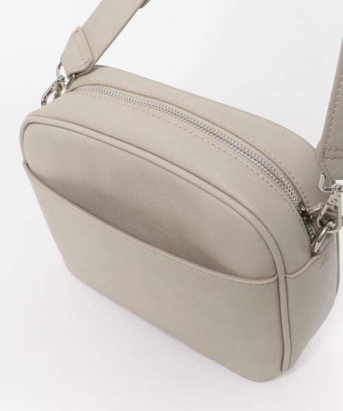 URBAN RESEARCH DOORS(アーバンリサーチドアーズ)の「2WAYスクエアショルダーバッグ(ショルダーバッグ・レディース・ゴールド/ベージュ系その他/ブラック・ONE)」の14枚目の写真