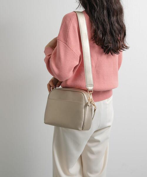 URBAN RESEARCH DOORS(アーバンリサーチドアーズ)の「2WAYスクエアショルダーバッグ(ショルダーバッグ・レディース・ゴールド/ベージュ系その他/ブラック・ONE)」の20枚目の写真