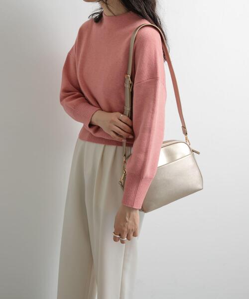 URBAN RESEARCH DOORS(アーバンリサーチドアーズ)の「2WAYスクエアショルダーバッグ(ショルダーバッグ・レディース・ゴールド/ベージュ系その他/ブラック・ONE)」の21枚目の写真