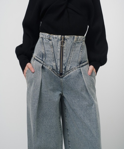 THINGS THAT MATTER（シングス ザット マター）の「CORSET WAIST DENIM WIDE PANTS / コルセットウエストデニムワイドパンツ（デニムパンツ・レディース・ブラック/ブルー・1/2）」の18枚目の写真