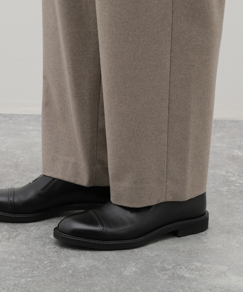 ATON(エイトン)の「ATON(エイトン) MERINO COLLEGE FLANNEL WIDE PANTS PRAGCW0900(スラックス・メンズ・ベージュ/ブラック・6/4)」の4枚目の写真