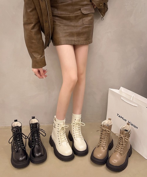 Lace Ladies(レースレディース)の「サイドベルト 厚底 レースアップ ショート ブーツ(ブーツ・レディース・ブラック/アイボリー・22.5cm/23cm/23.5cm/24cm/24.5cm/25cm)」の6枚目の写真