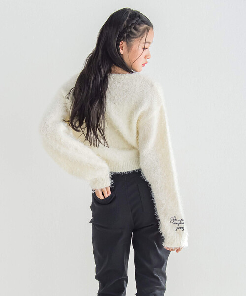 ZIDDY（ジディ）の「シャギーニット(130~160cm)（ニット/セーター・キッズ・オフホワイト/ブラック・150cm/140cm/130cm/FREE）」の6枚目の写真