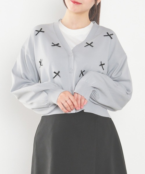 Honeys（ハニーズ）の「リボン付Ｖカーディガン（カーディガン/ボレロ・レディース・ブラック/アイボリー/ピンク/ライトグレー・L/M/S/LL）」の18枚目の写真