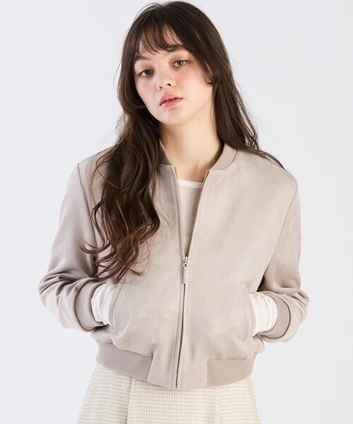 To b. by agnes b.（トゥービーバイアニエスベー）の「【Outlet】スエードライクブルゾン（ライダースジャケット・レディース・グレー・36/38/40）」の3枚目の写真
