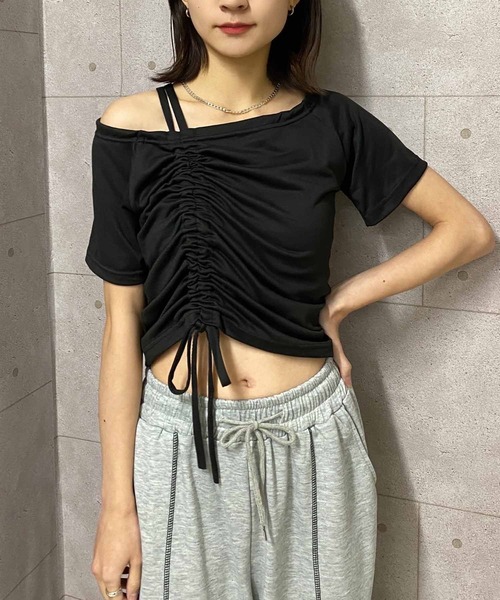 NANEA(ナネア)の「オフショルダーシャーリングデザインカットソー(Tシャツ/カットソー・レディース・グリーン/ブラック/ホワイト・SMALL/MEDIUM/LARGE)」の20枚目の写真
