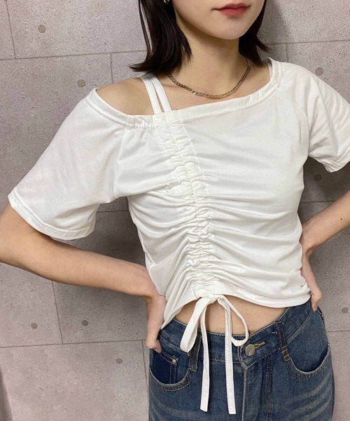 NANEA(ナネア)の「オフショルダーシャーリングデザインカットソー(Tシャツ/カットソー・レディース・グリーン/ブラック/ホワイト・SMALL/MEDIUM/LARGE)」の8枚目の写真