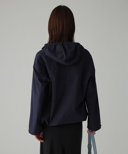 BABYLONE（バビロン）の「フード付きシャツプルオーバー（パーカー・レディース・ホワイト/サックスブルー/ネイビー・フリー）」の18枚目の写真