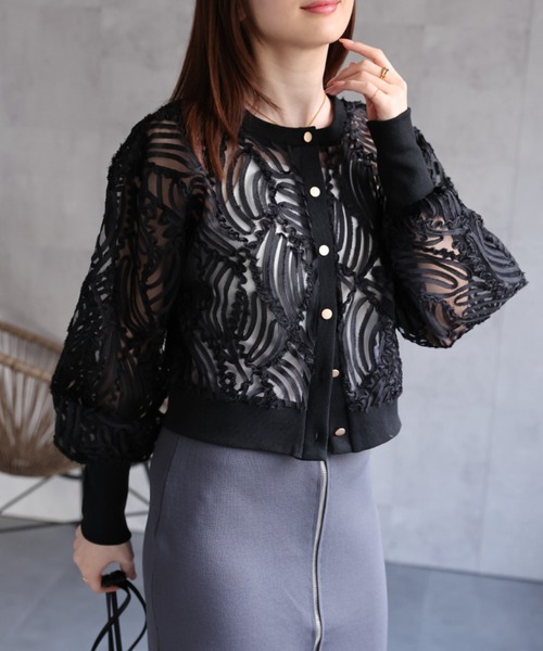 sakishimatokyo（サキシマトーキョー）の「新色追加　透かしレース/エンブロイダリーレース カーディガン（カーディガン/ボレロ・レディース・ブラック/オフホワイト/ベージュ/グレー・FREE）」の11枚目の写真