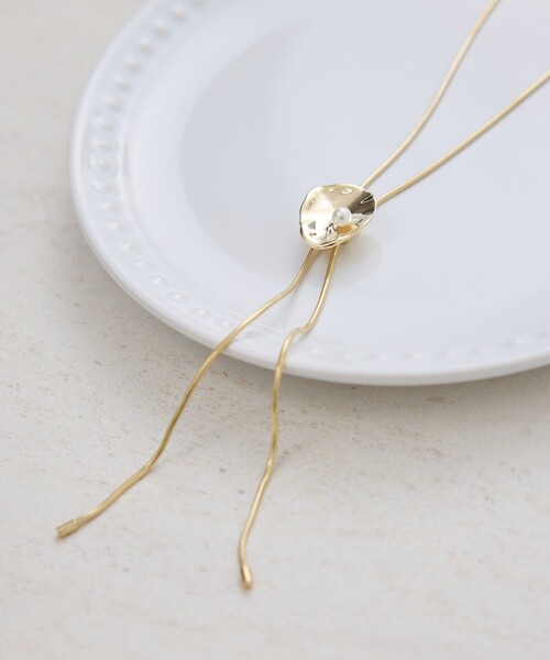 ROPE' PICNIC（ロペピクニック）の「ミニモチーフラリエット（ネックレス・レディース・ホワイト/ゴールド・FREE）」の2枚目の写真