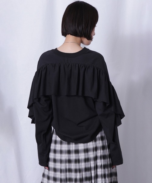 ROSE BUD(ローズバッド)の「バックフリルカットソー(Tシャツ/カットソー・レディース・バーガンディー/ブラック/ベージュ・ONE SIZE)」の2枚目の写真