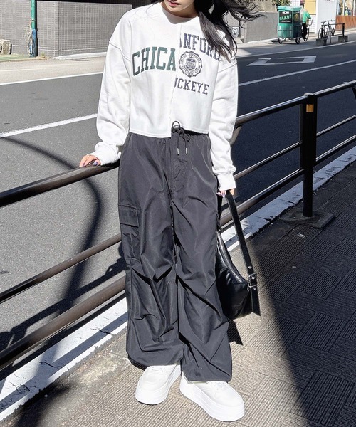 INGNI(イング)の「リメイクカレッジロゴショートスウェットトップス(スウェット・レディース・ネイビー/オートミール/オフホワイト・M)」の8枚目の写真