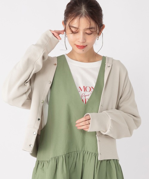 studio CLIP(スタディオクリップ)の「コンパクトスムースフードカーディガン(カーディガン/ボレロ・レディース・カーキ/アイボリー/ライトグレー・FREE)」の4枚目の写真