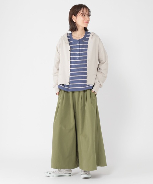 studio CLIP(スタディオクリップ)の「コンパクトスムースフードカーディガン(カーディガン/ボレロ・レディース・カーキ/アイボリー/ライトグレー・FREE)」の14枚目の写真