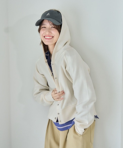 studio CLIP(スタディオクリップ)の「コンパクトスムースフードカーディガン(カーディガン/ボレロ・レディース・カーキ/アイボリー/ライトグレー・FREE)」の16枚目の写真