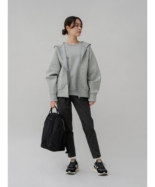 YORT(ヨート)の「ダンボール5分袖プルオーバー(Tシャツ/カットソー・レディース・杢グレー/ブラック/アイボリー・MEDIUM)」の10枚目の写真