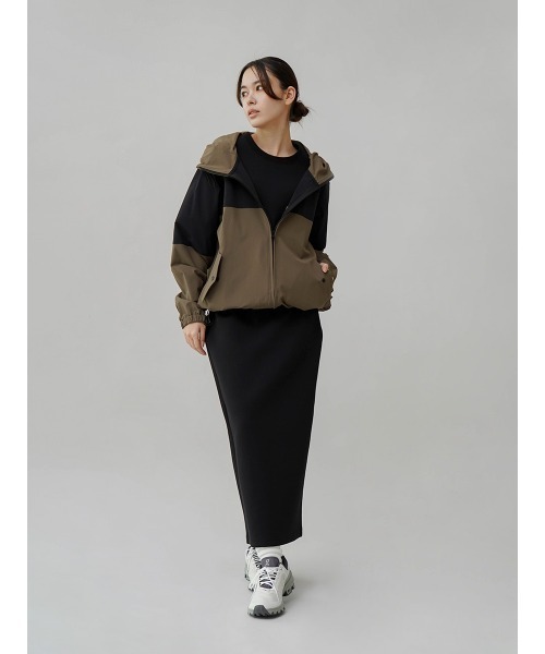 YORT(ヨート)の「ダンボール5分袖プルオーバー(Tシャツ/カットソー・レディース・杢グレー/ブラック/アイボリー・MEDIUM)」の14枚目の写真