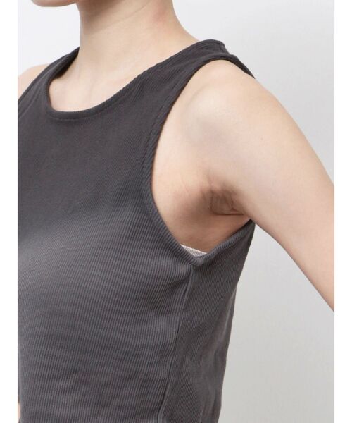 Ungrid(アングリッド)の「グラデーションデザインタンクトップ(タンクトップ・レディース・アイボリー/チャコールグレー・FREE)」の8枚目の写真