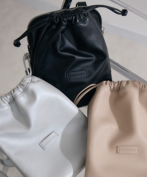 meeny miny（ミーニーマイニー）の「【meeny miny】ちょうどいいbag2（トートバッグ・レディース・ブラック/グレイッシュベージュ/シルバー・MEDIUM）」の13枚目の写真