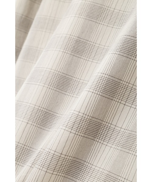 MHL.（エムエイチエル）の「WORKWEAR CHECK COTTON SHIRTING（シャツ/ブラウス・メンズ・ホワイト系その他3・SMALL/MEDIUM/LARGE）」の6枚目の写真