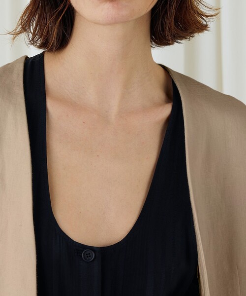 DES PRES（デ・プレ）の「ファブリックコンビ Vカラージャケット（ノーカラージャケット・レディース・ホワイト/ネイビー/ベージュ・FREE）」の9枚目の写真