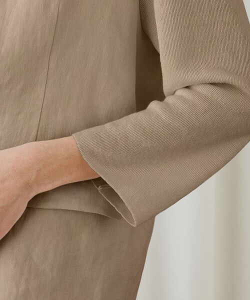 DES PRES（デ・プレ）の「ファブリックコンビ Vカラージャケット（ノーカラージャケット・レディース・ホワイト/ネイビー/ベージュ・FREE）」の10枚目の写真