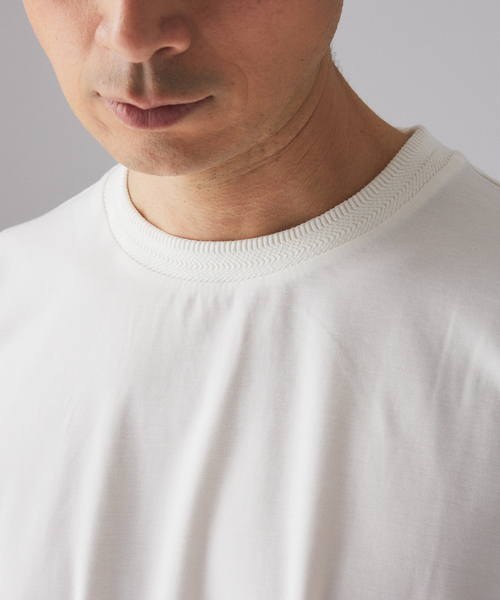 EDIFICE（エディフィス）の「E. SILK MIX JQ NECK Tシャツ（Tシャツ/カットソー・メンズ・チャコールグレー/ブラック/ホワイト・SMALL/MEDIUM/LARGE）」の2枚目の写真