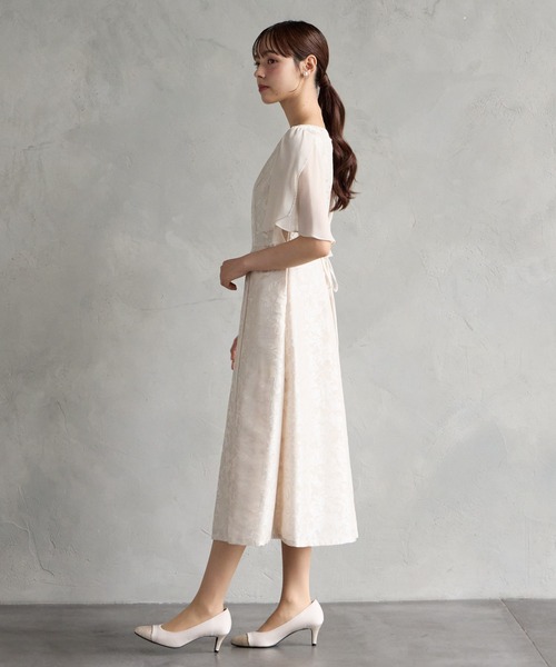 AIMER(エメ)の「ラメシフォンスリーブ×シャンタンオパールフィット&フレアパーティードレス 結婚式 お呼ばれ ドレス 20代 30代 40代(ドレス・レディース・ネイビー/ベージュ・LARGE/MEDIUM)」の18枚目の写真