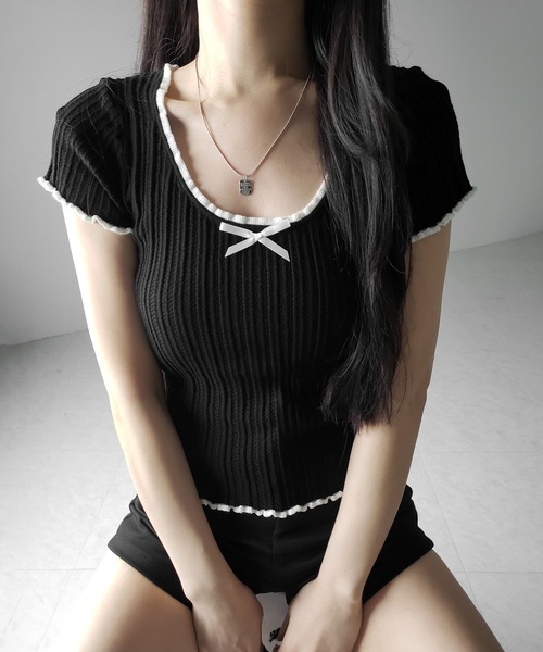 me+em select(ミームセレクト)の「※※【 2color 】ミニリボンオープンネック半袖ニットトップス / mini ribbon open neck short sleeve knit tops(Tシャツ/カットソー・レディース・ブラック/ホワイト・FREE)」の6枚目の写真