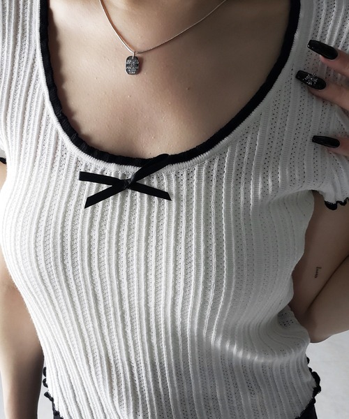 me+em select(ミームセレクト)の「※※【 2color 】ミニリボンオープンネック半袖ニットトップス / mini ribbon open neck short sleeve knit tops(Tシャツ/カットソー・レディース・ブラック/ホワイト・FREE)」の21枚目の写真