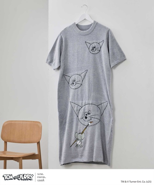 une nana cool(ウンナナクール)の「トムとジェリー × une nana cool なめらかふわふわワンピース(ルームワンピース・レディース・グレー/ブラック・M-L)」の2枚目の写真