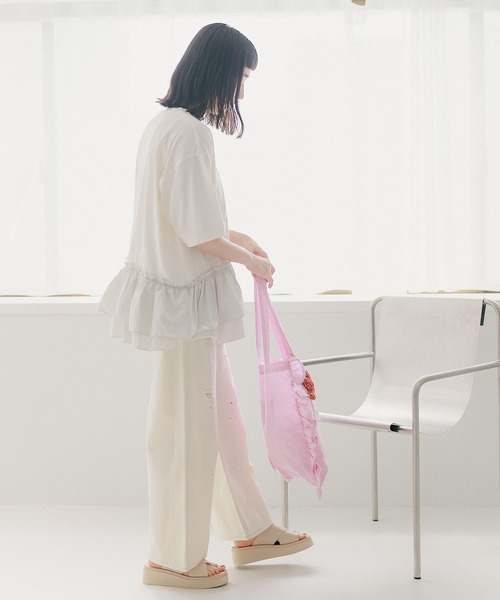 niko and...(ニコアンド)の「布帛コンビフリルロックTシャツ(Tシャツ/カットソー・レディース・オフホワイト/ブルー/チャコール/ライトグレー・LARGE/MEDIUM)」の9枚目の写真