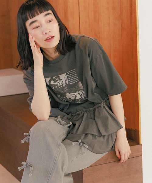 niko and...(ニコアンド)の「布帛コンビフリルロックTシャツ(Tシャツ/カットソー・レディース・オフホワイト/ブルー/チャコール/ライトグレー・LARGE/MEDIUM)」の19枚目の写真