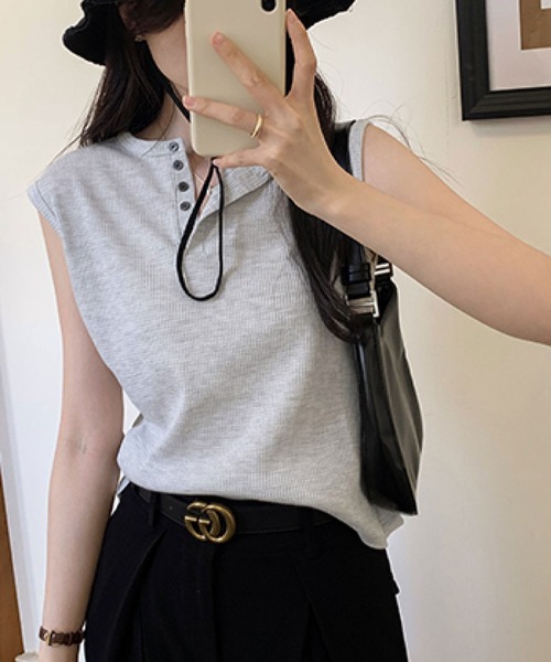 2ly2(トゥーリートゥー)の「夏のデイリーコーデに◎ ワッフル素材のボタンデザインノースリーブカットソー(Tシャツ/カットソー・レディース・グレー・FREE)」の11枚目の写真