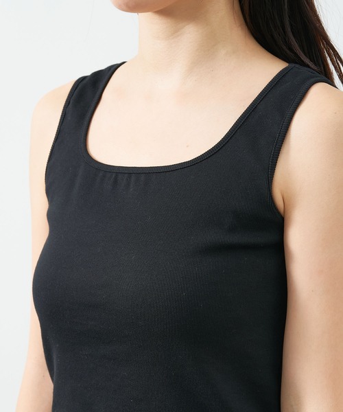 MICA&DEAL（マイカ＆ディール）の「スクエア2WAYタンクトップ（タンクトップ・レディース・ブラック/ホワイト/ベージュ・FREE）」の5枚目の写真