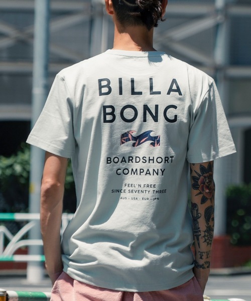 BILLABONG（ビラボン）の「BILLABONG メンズ SUN SCREEN Tシャツ 【2025年夏モデル】/ビラボン半袖バックプリントTシャツ（Tシャツ/カットソー・メンズ・ブラック/ライトブルー/ホワイト/ピンク系その他・SMALL/MEDIUM/LARGE/X-LARGE）」の2枚目の写真