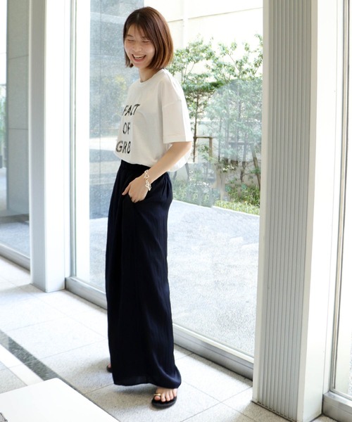 Jines(ジネス)の「ナイルサテンプリーツ見えワイドパンツ(その他パンツ・レディース・ベージュ/ネイビー/カーキ・38)」の13枚目の写真