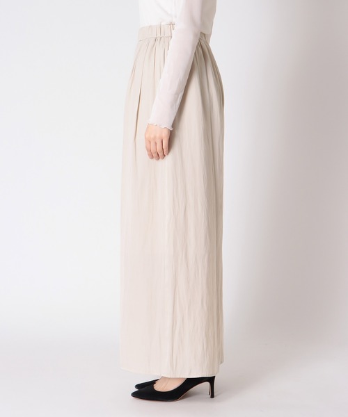Jines(ジネス)の「ナイルサテンプリーツ見えワイドパンツ(その他パンツ・レディース・ベージュ/ネイビー/カーキ・38)」の22枚目の写真