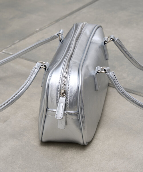 SHENERY（シーナリー）の「オーバルボストンバッグ（トートバッグ・レディース・ブラック/オフホワイト/シルバー・FREE）」の4枚目の写真